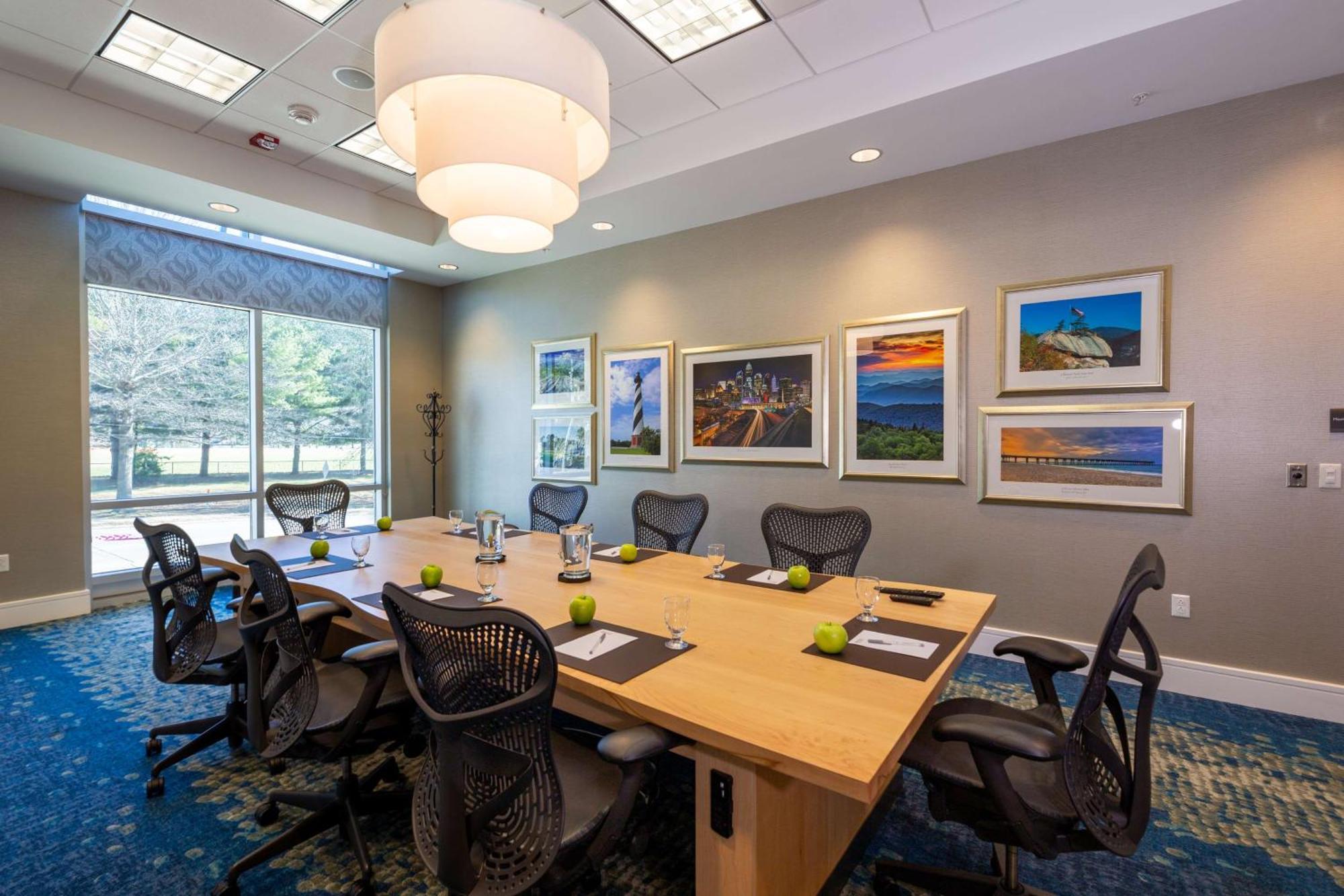 Hilton Garden Inn Asheville Downtown Экстерьер фото