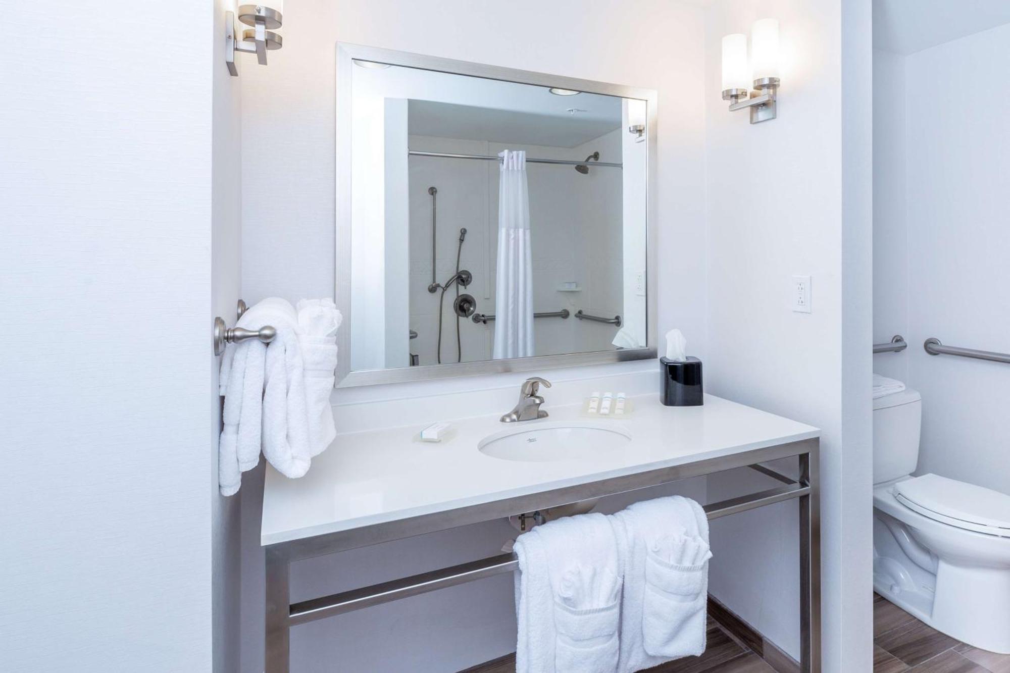 Hilton Garden Inn Asheville Downtown Экстерьер фото