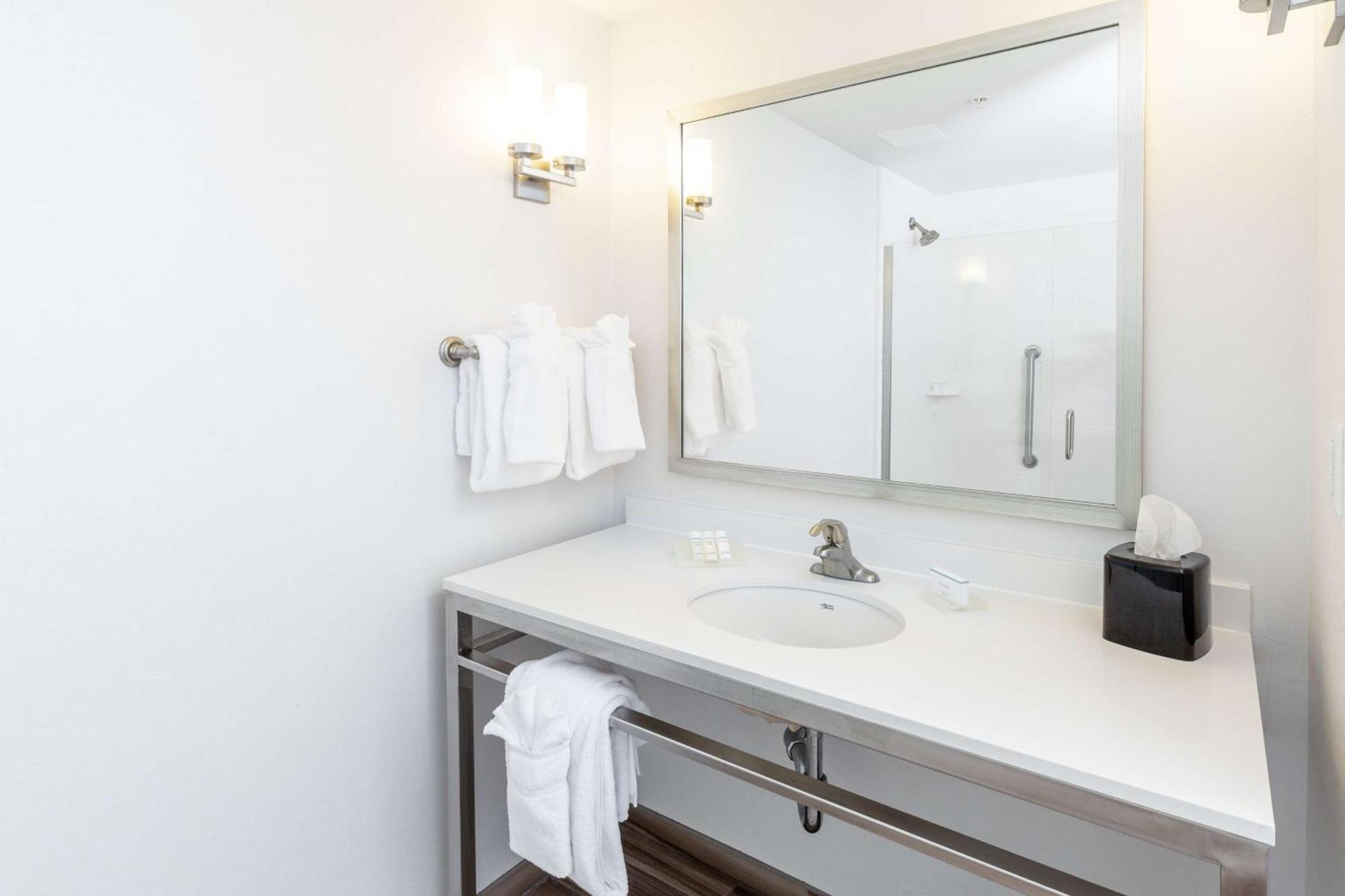 Hilton Garden Inn Asheville Downtown Экстерьер фото