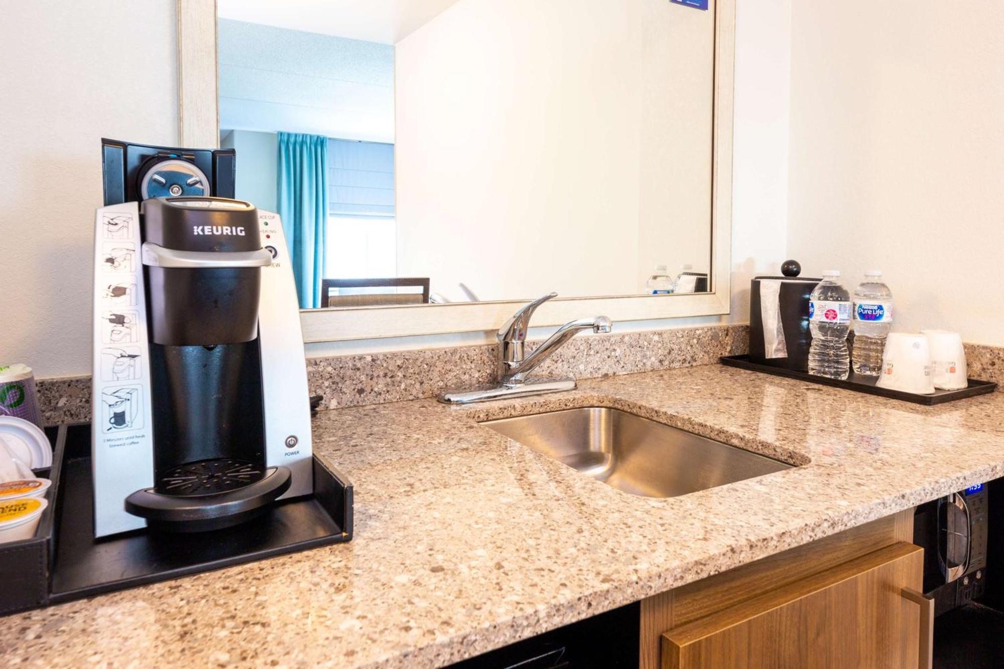 Hilton Garden Inn Asheville Downtown Экстерьер фото